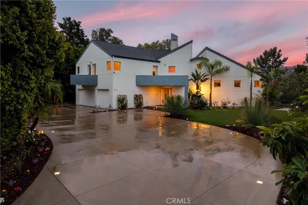 $2,500,000 | 385 South Via Montanera, Anaheim Hills, CA 92807