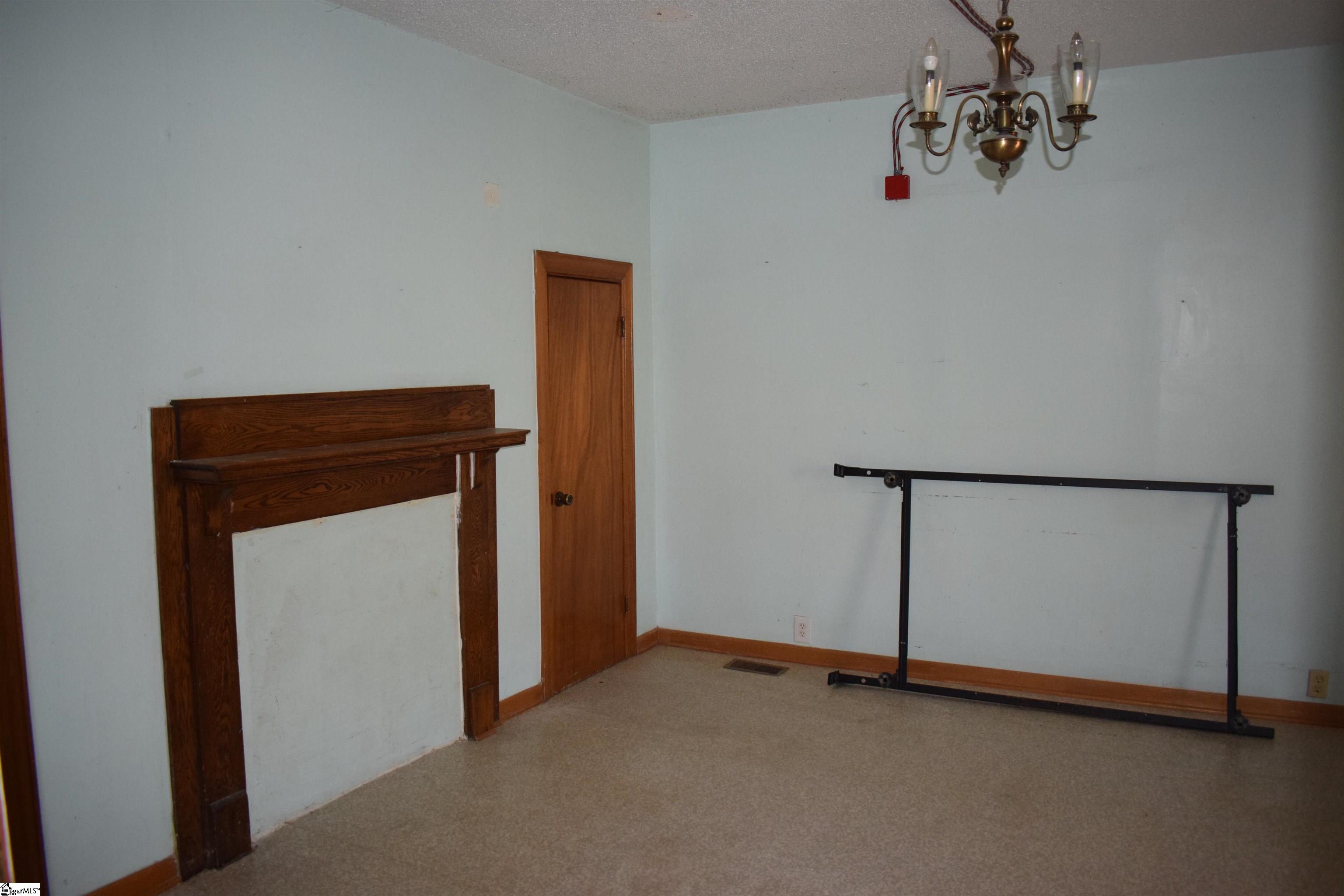 2470 Old Mill Road Inman, SC 29349 - Photo 6 of 36 Gallery Image 6