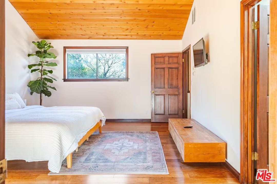 178 Muerdago Road Topanga, CA 90290 - Photo 19 of 73