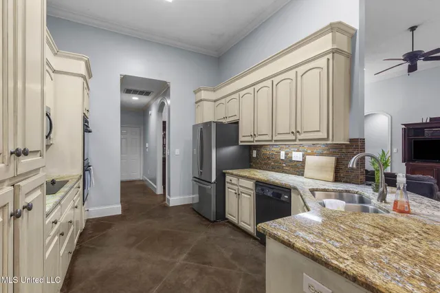 $395,000 | 124 Fox Hollow Bend, Brandon, MS 39047