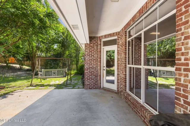 $395,000 | 124 Fox Hollow Bend, Brandon, MS 39047