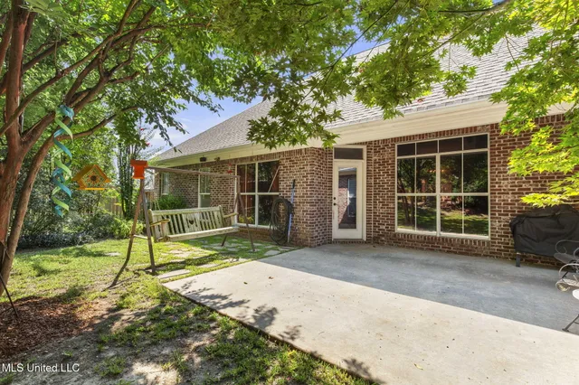 $395,000 | 124 Fox Hollow Bend, Brandon, MS 39047