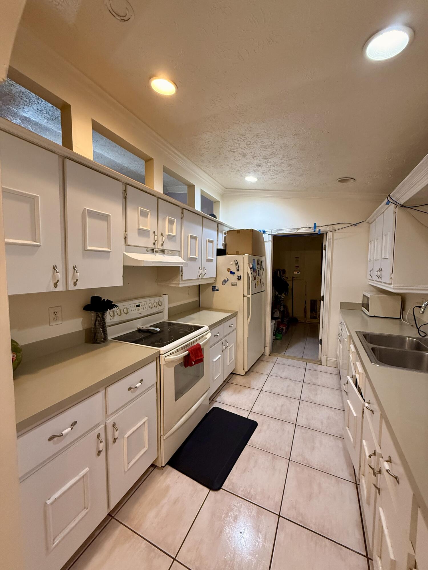 1114 Southwest Del Rio Boulevard Port St. Lucie, FL 34953 - Photo 5 of 31 Kitchen 1