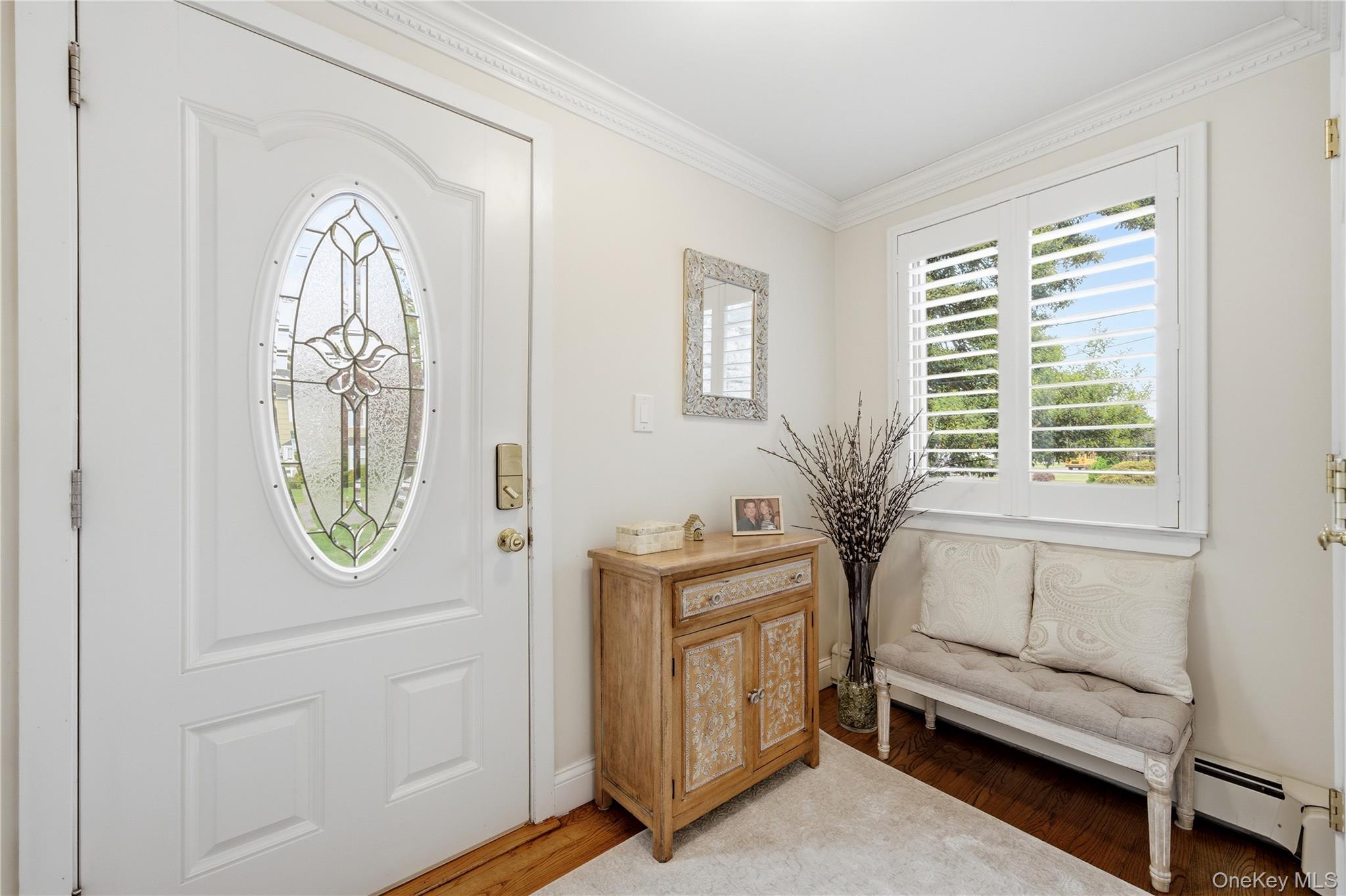82 Sunset Road Bay Shore, NY 11706 - Photo 4 of 38