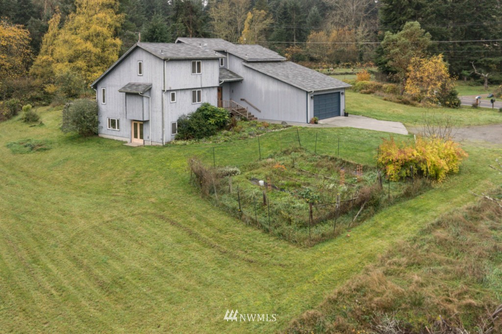 19132 Beall Road Southwest Vashon, WA 98070 - Photo 1 of 25