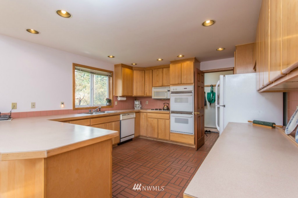 19132 Beall Road Southwest Vashon, WA 98070 - Photo 11 of 25