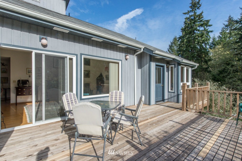 19132 Beall Road Southwest Vashon, WA 98070 - Photo 15 of 25