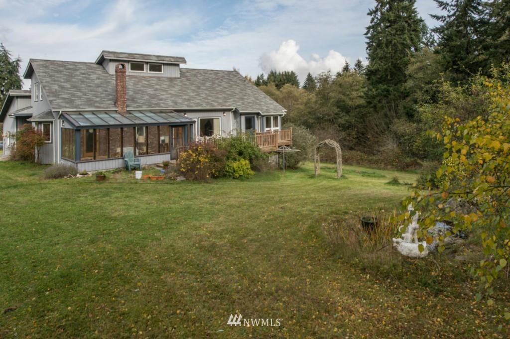 19132 Beall Road Southwest Vashon, WA 98070 - Photo 3 of 25