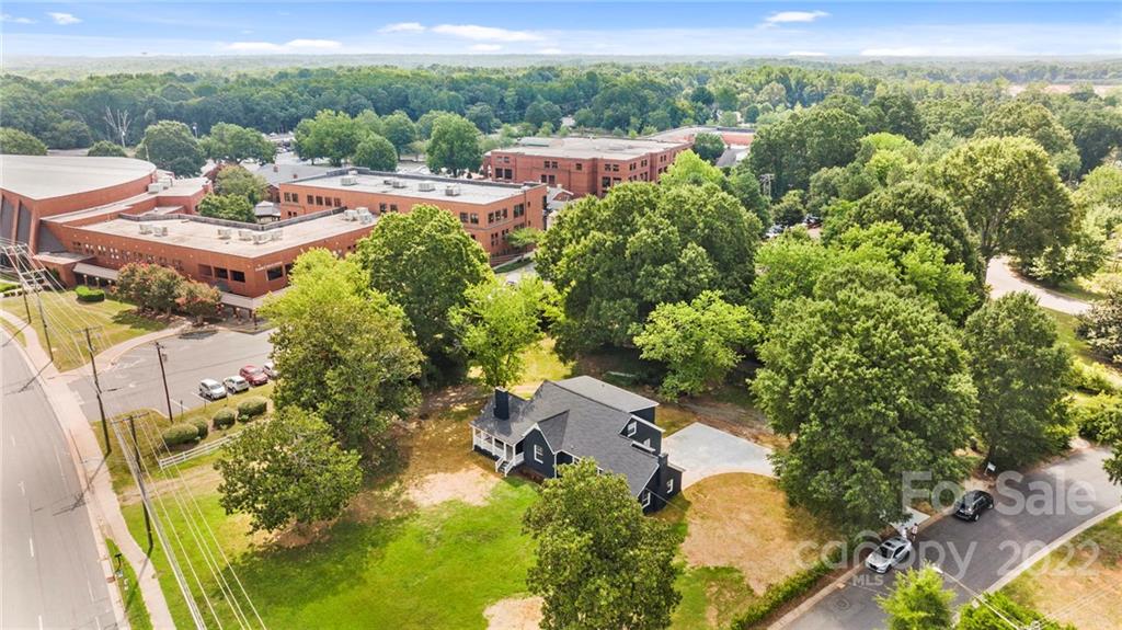 6000 Hickory Grove Road Charlotte, NC 28215 - Photo 18 of 40 an aerial view of residential house with outdoor space