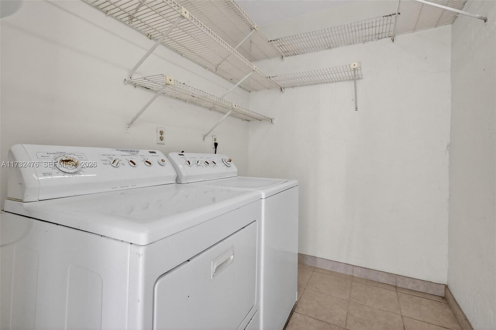 481 Ives Dairy Road, Unit 1054 Miami, FL 33179 - Photo 29 of 36