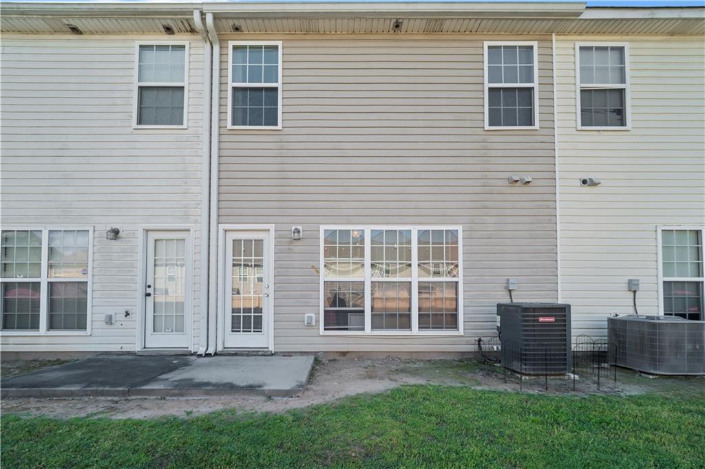 6120 Capitol Knoll Fairburn, GA 30213 - Photo 26 of 28 a view of front a house with a yard