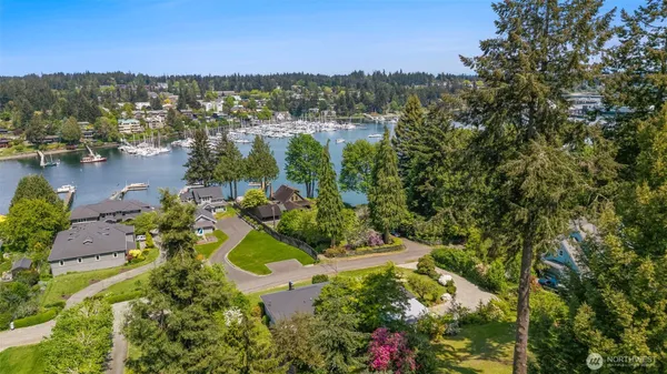 $1,495,000 | 5930 Rose Loop Northeast, Bainbridge Island, WA 98110