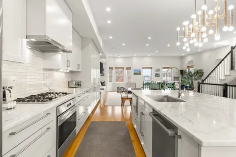 $2,150,000 | 138 West 3rd Street, Boston, MA 02127