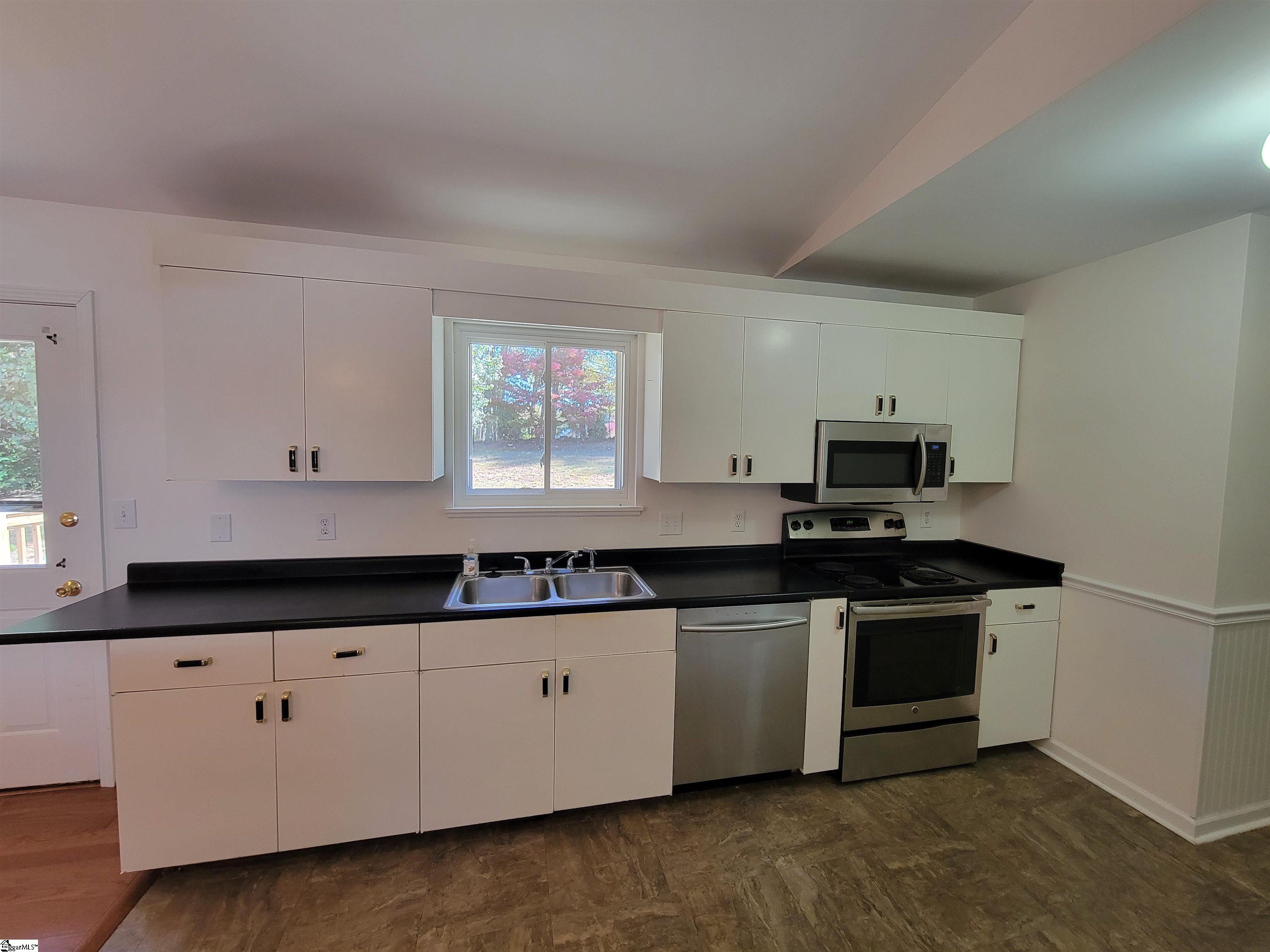 113 Heather Lane Mauldin, SC 29662 - Photo 5 of 27