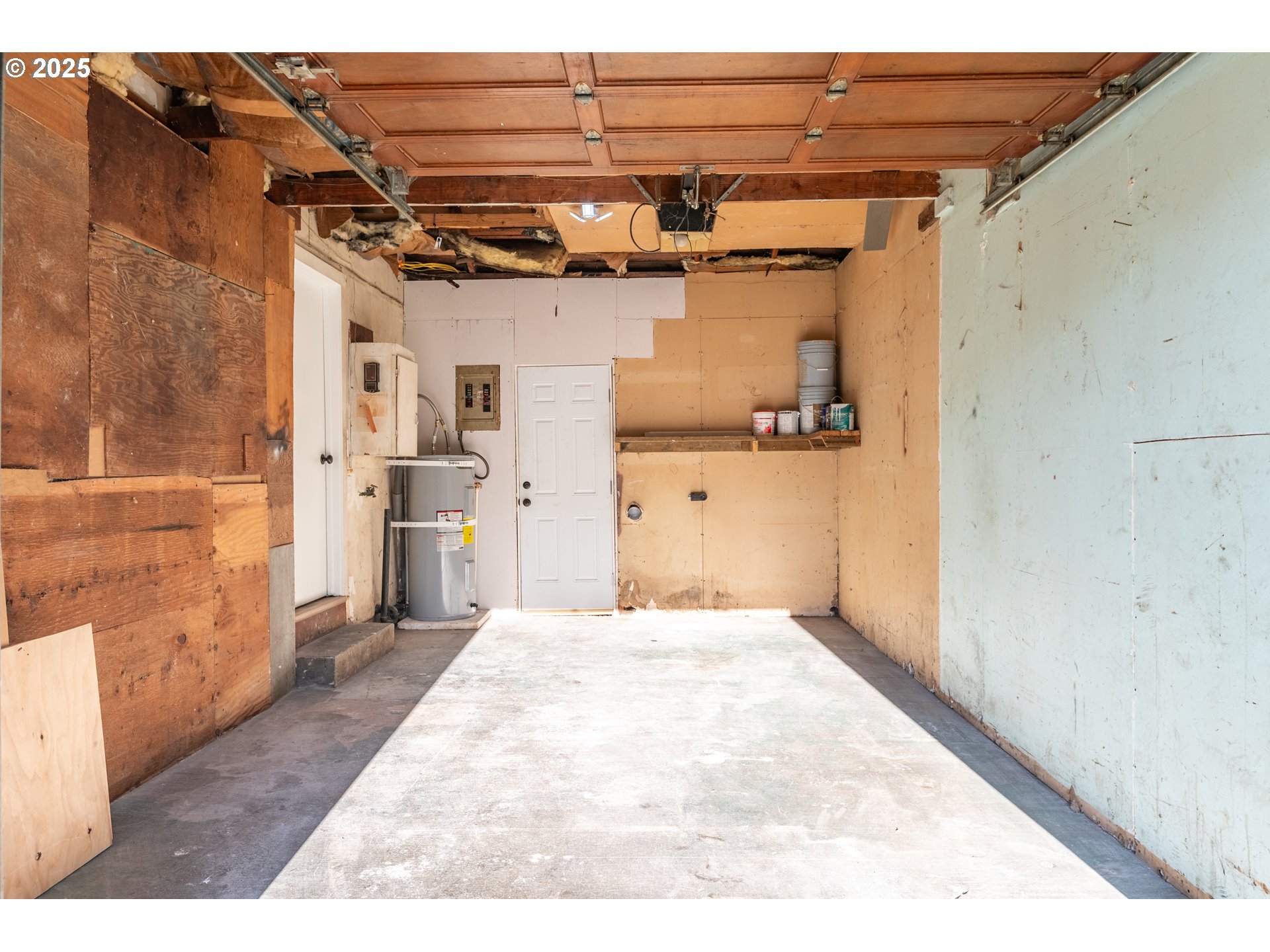 435 28th Avenue Longview, WA 98632 - Photo 17 of 24 a view of a storage & utility room