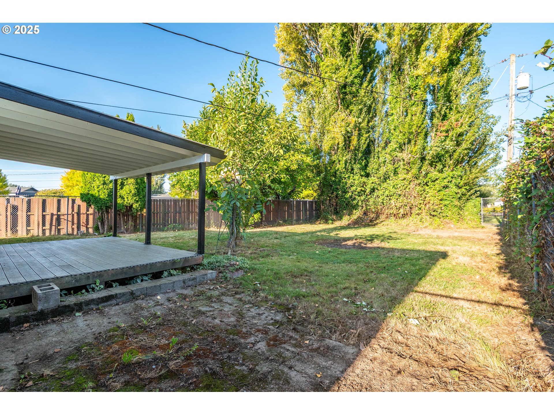 435 28th Avenue Longview, WA 98632 - Photo 22 of 24 a view of outdoor space and yard
