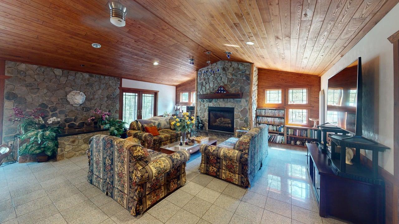 1505 Moorhead Road Cloquet, MN 55720 - Photo 3 of 29