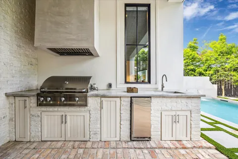 $6,500,000 | 2116 Looscan Lane, Houston, TX 77019