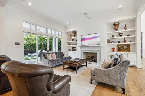 $6,500,000 | 2116 Looscan Lane, Houston, TX 77019