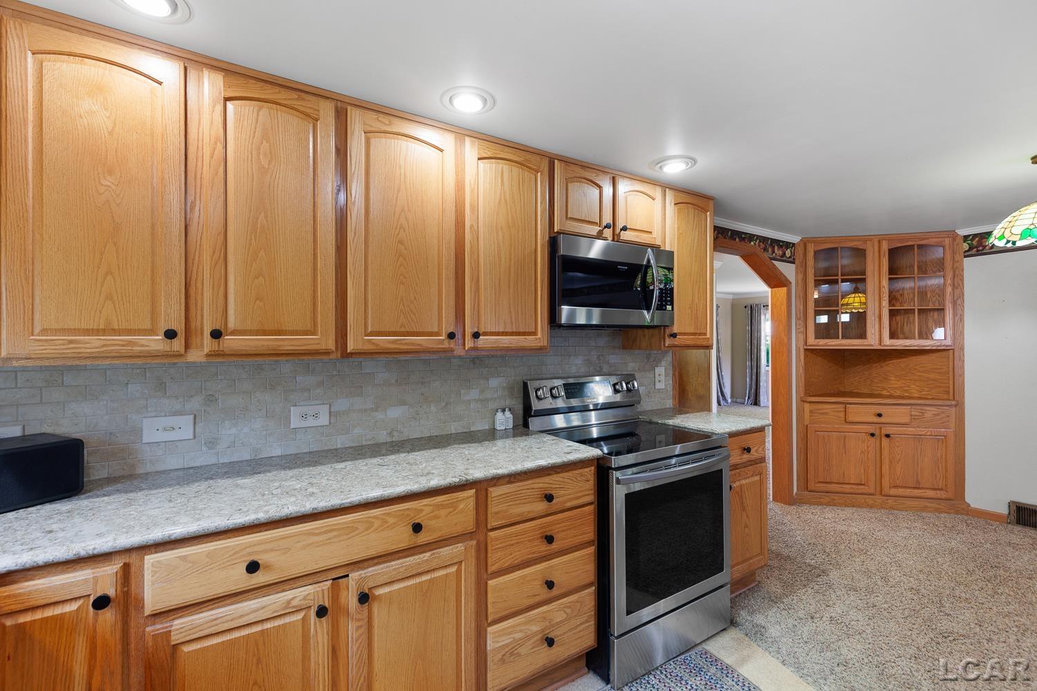 2439 Airport Road Adrian, MI 49221 - Photo 13 of 45