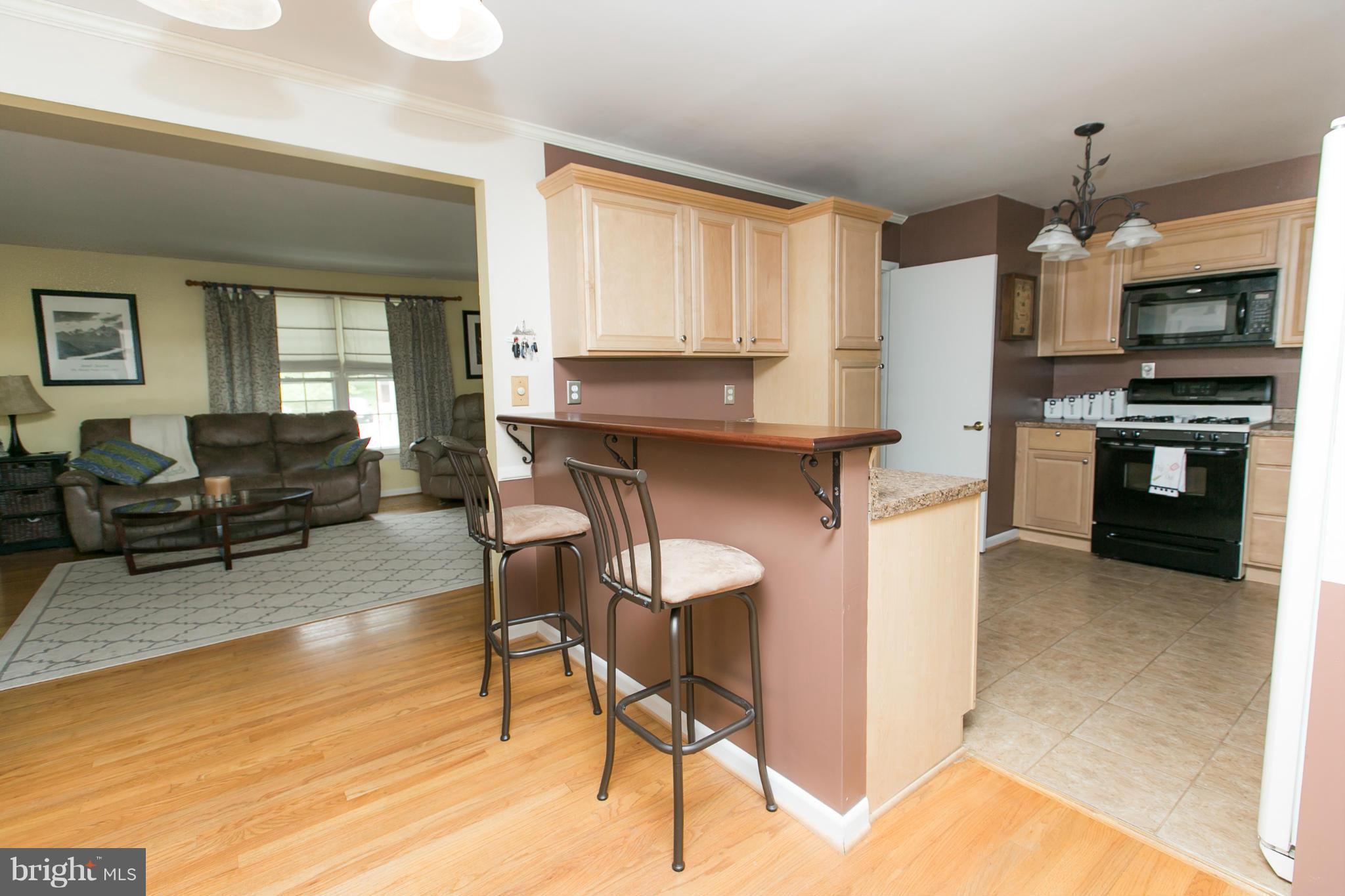 8727 Valleyfield Road Lutherville-Timonium, MD 21093 - Photo 7 of 28 Kitchen