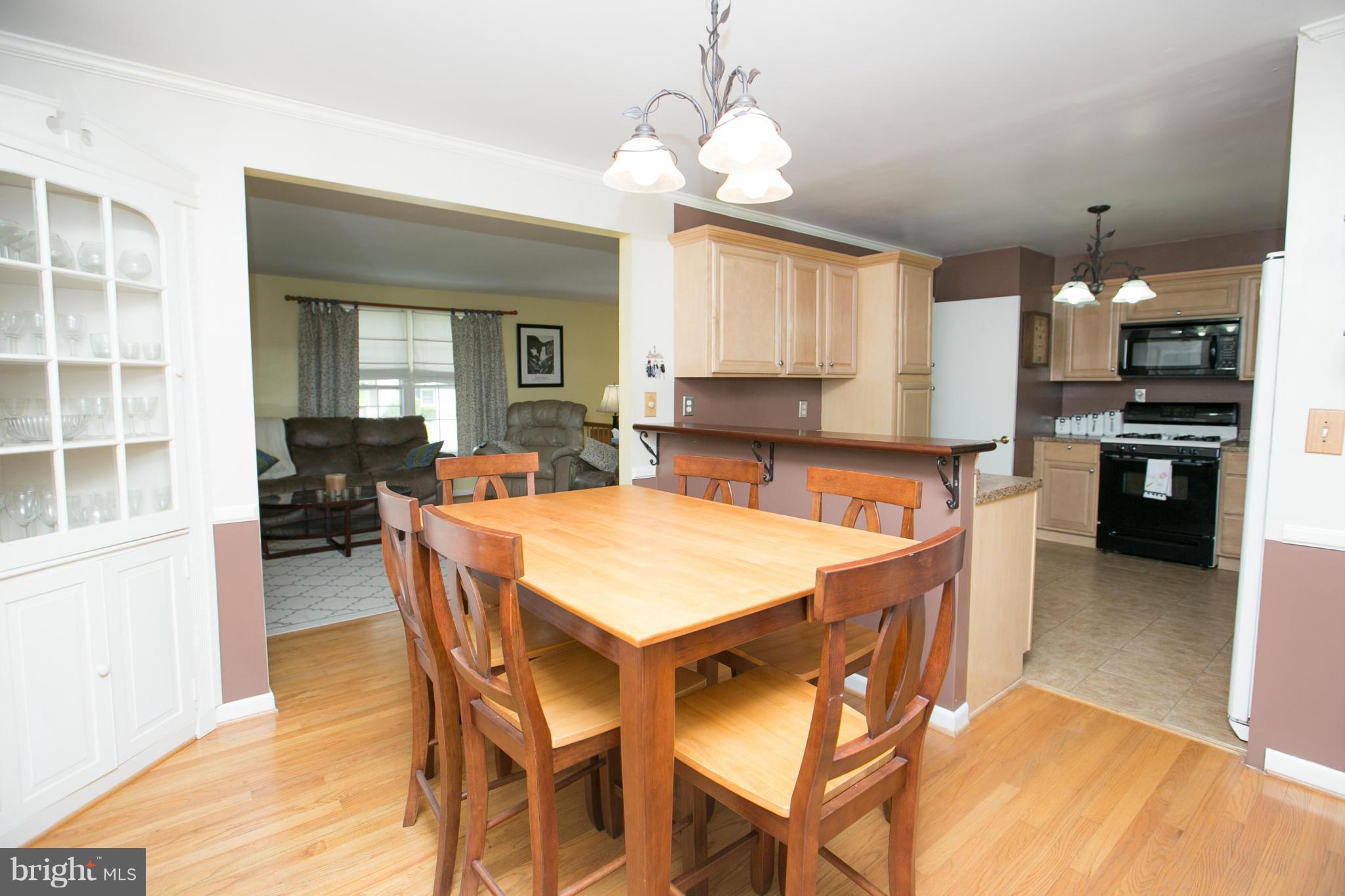 8727 Valleyfield Road Lutherville-Timonium, MD 21093 - Photo 10 of 28 Dining Room