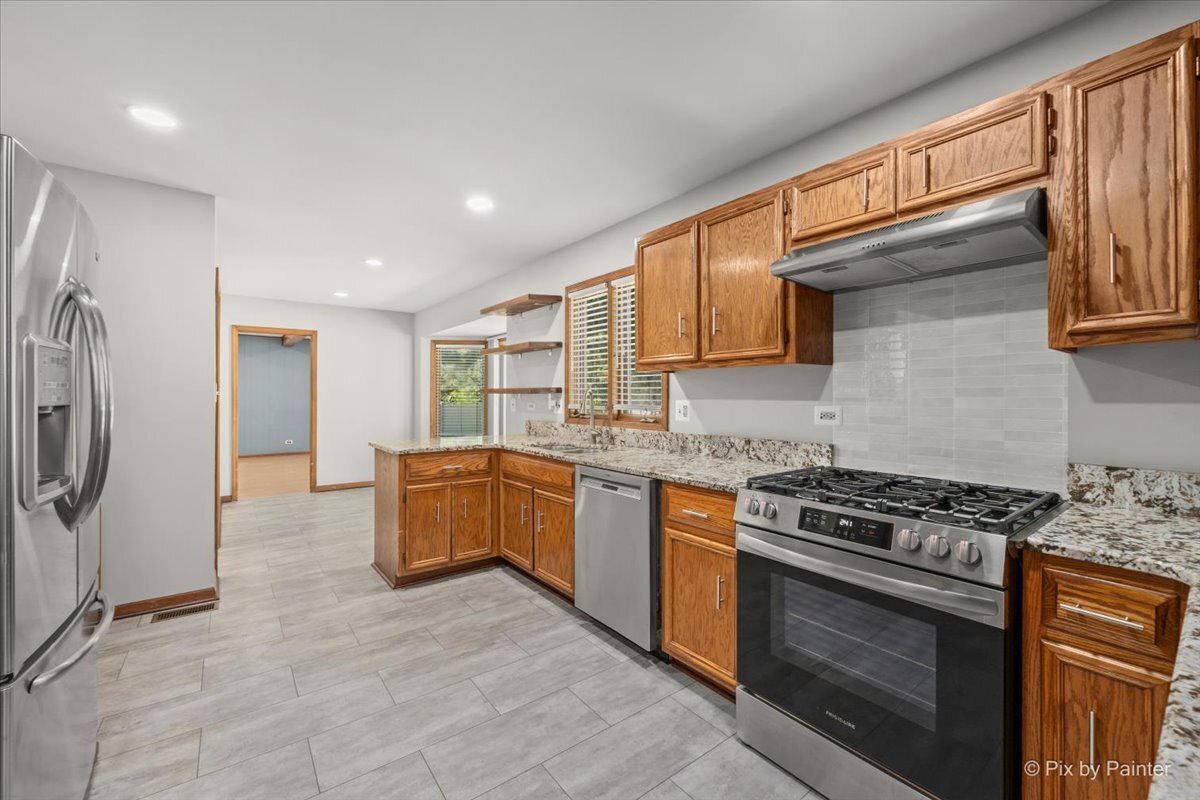 1305 Sequoia Road Naperville, IL 60540 - Photo 10 of 51 Gallery Image 10