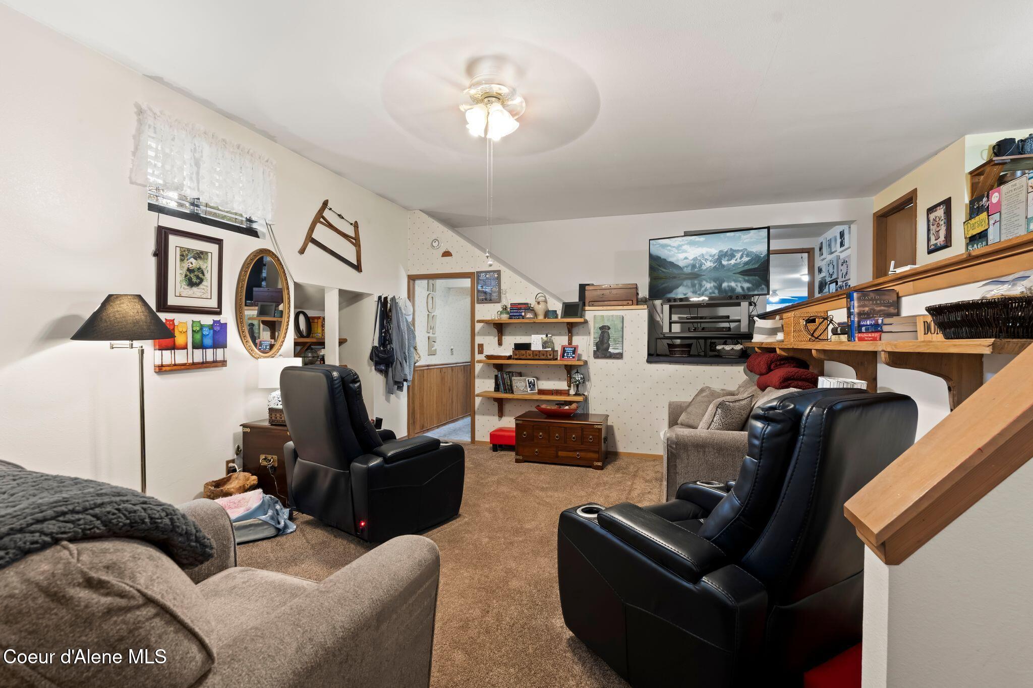 780 Selkirk Road Sandpoint, ID 83864 - Photo 16 of 57 2nd level living room