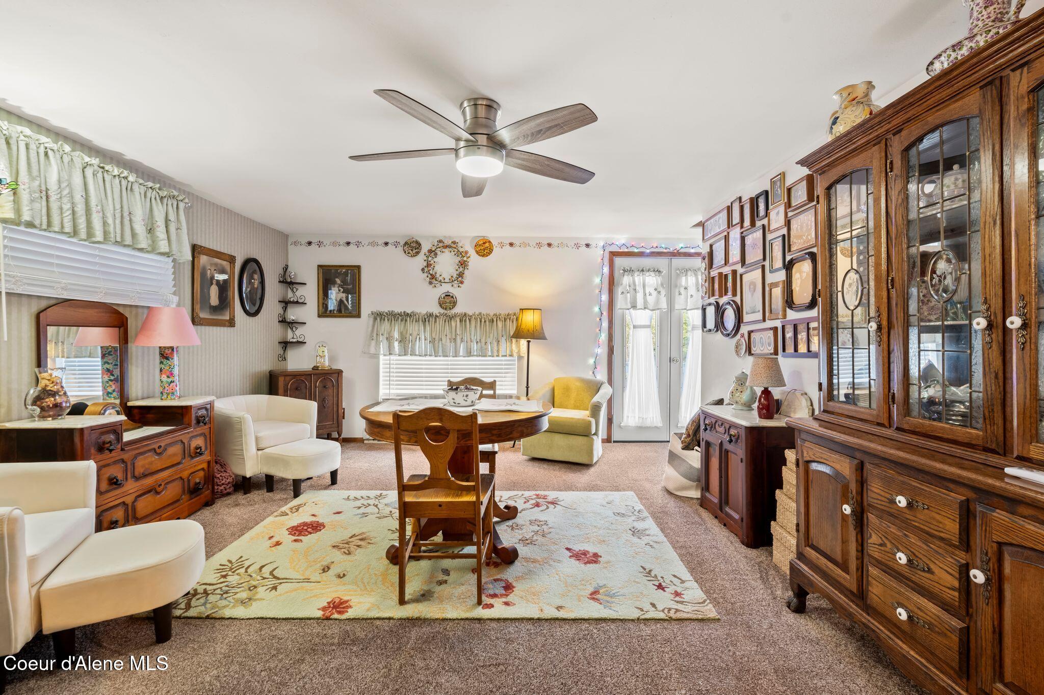 780 Selkirk Road Sandpoint, ID 83864 - Photo 21 of 57 2nd level sitting/dining room