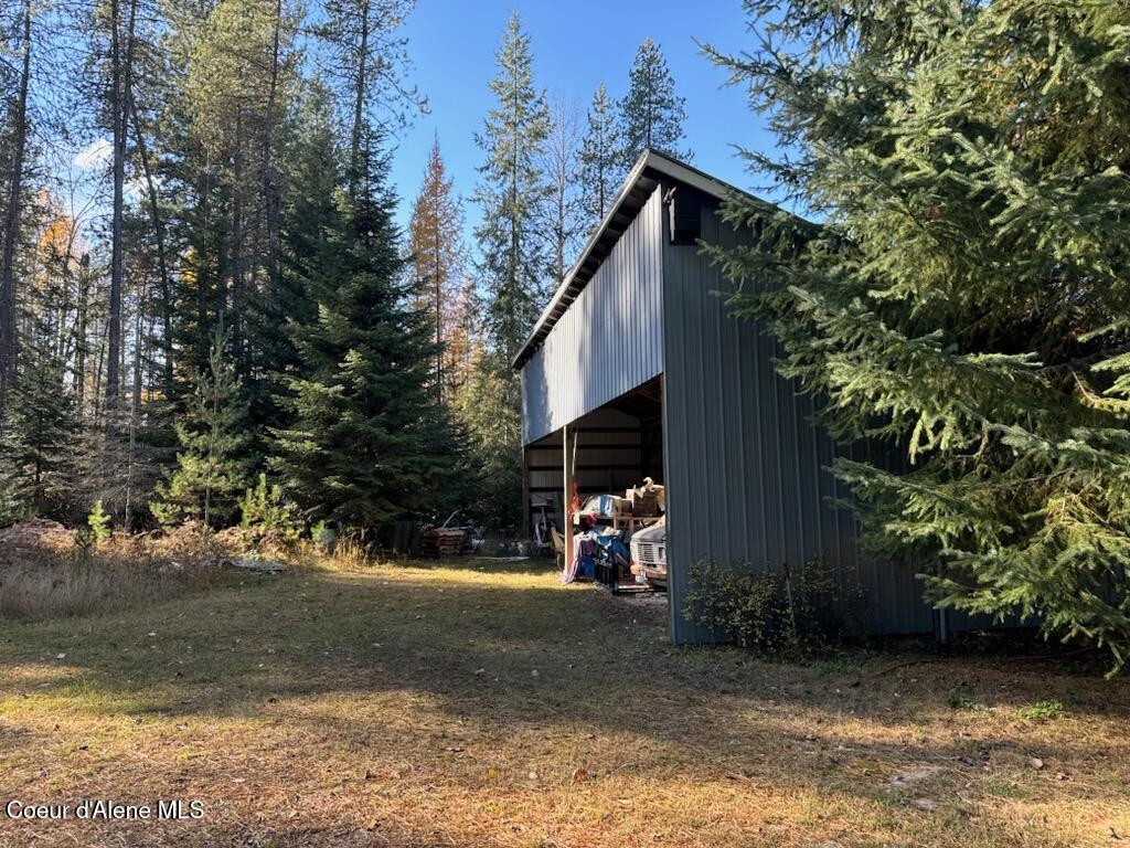 780 Selkirk Road Sandpoint, ID 83864 - Photo 40 of 57 Covered parking with power