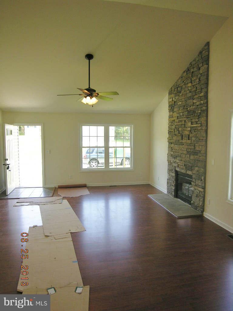 71 Dimension Road Inwood, WV 25428 - Photo 4 of 14 Living Room