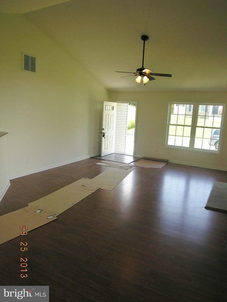 71 Dimension Road Inwood, WV 25428 - Photo 5 of 14 Living Room
