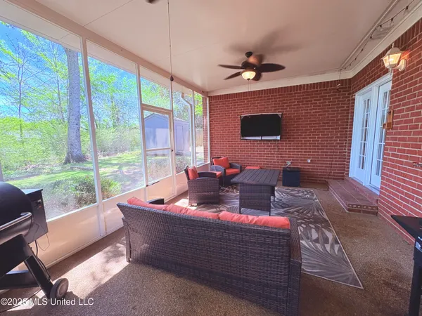 $370,000 | 925 Cedar Grove Parkway, Hernando, MS 38632