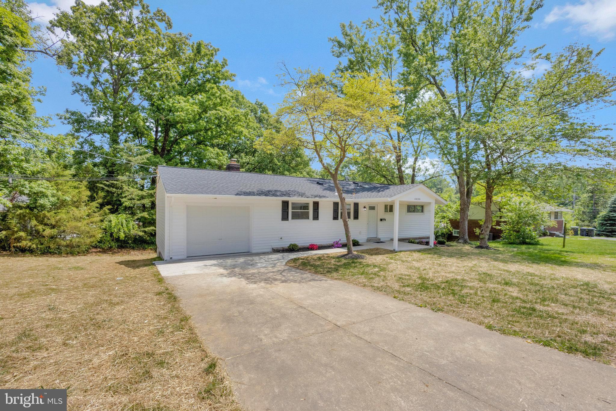 4409 Roundhill Road Alexandria, VA 22310 - Photo 1 of 55 4409 Roundhill Rd!