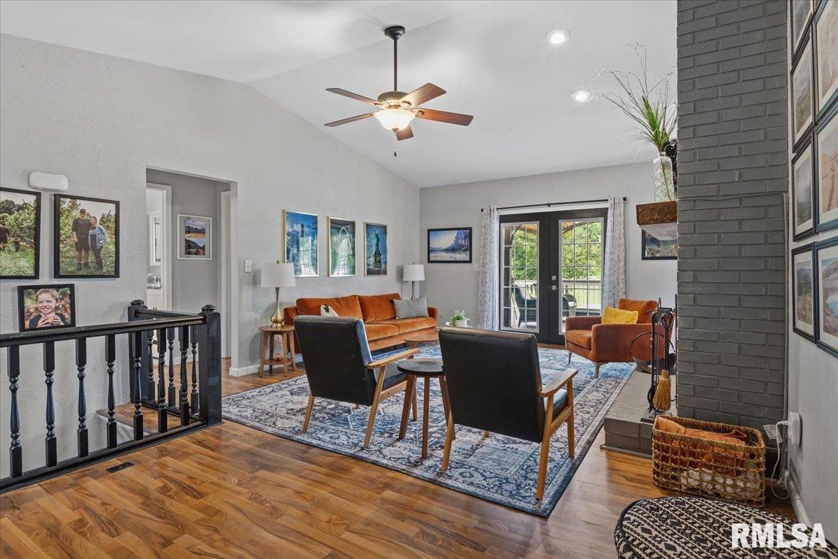 2905 Ontario Drive Springfield, IL 62707 - Photo 4 of 43