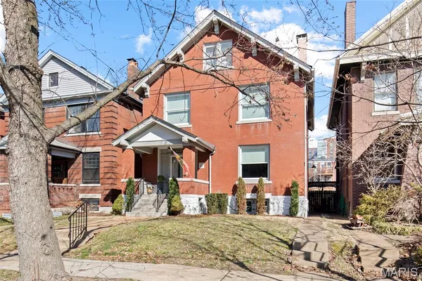 $735,000 | 6117 Westminster Place, St. Louis, MO 63112