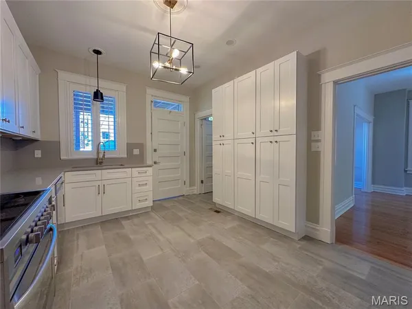$735,000 | 6117 Westminster Place, St. Louis, MO 63112