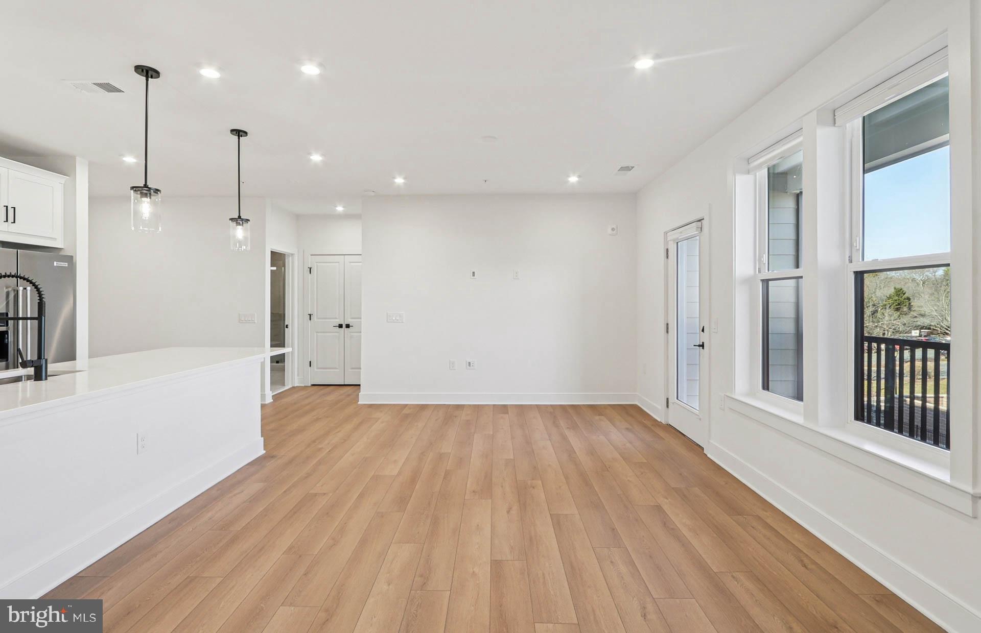 1141 Fortune Terrace, Unit 307 Potomac, MD 20854 - Photo 11 of 27 Gathering Room - Actual Home