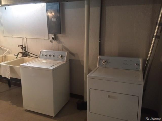 13760 Martin Road Warren, MI 48088 - Photo 22 of 22 Laundry Room