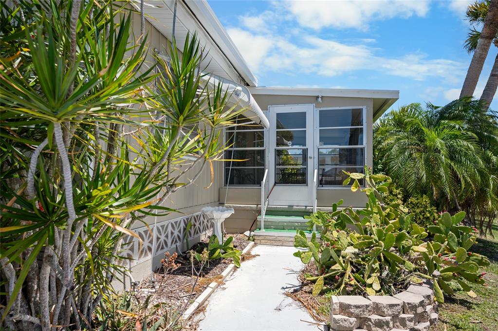 5751 Hyacinth Road Venice, FL 34293 - Photo 27 of 44