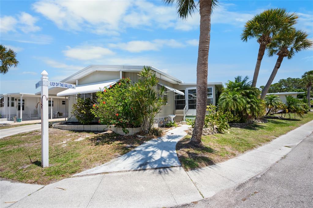 5751 Hyacinth Road Venice, FL 34293 - Photo 31 of 44