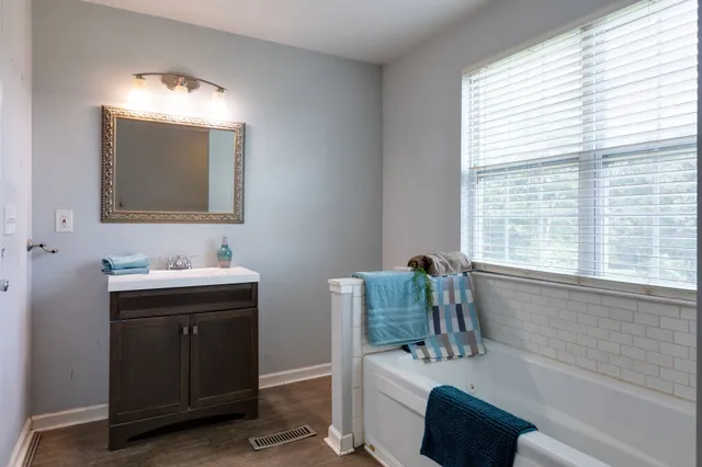 $289,900 | 335 Pleasant View Road, White Bluff, TN 37187