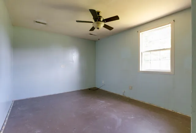 $289,900 | 335 Pleasant View Road, White Bluff, TN 37187