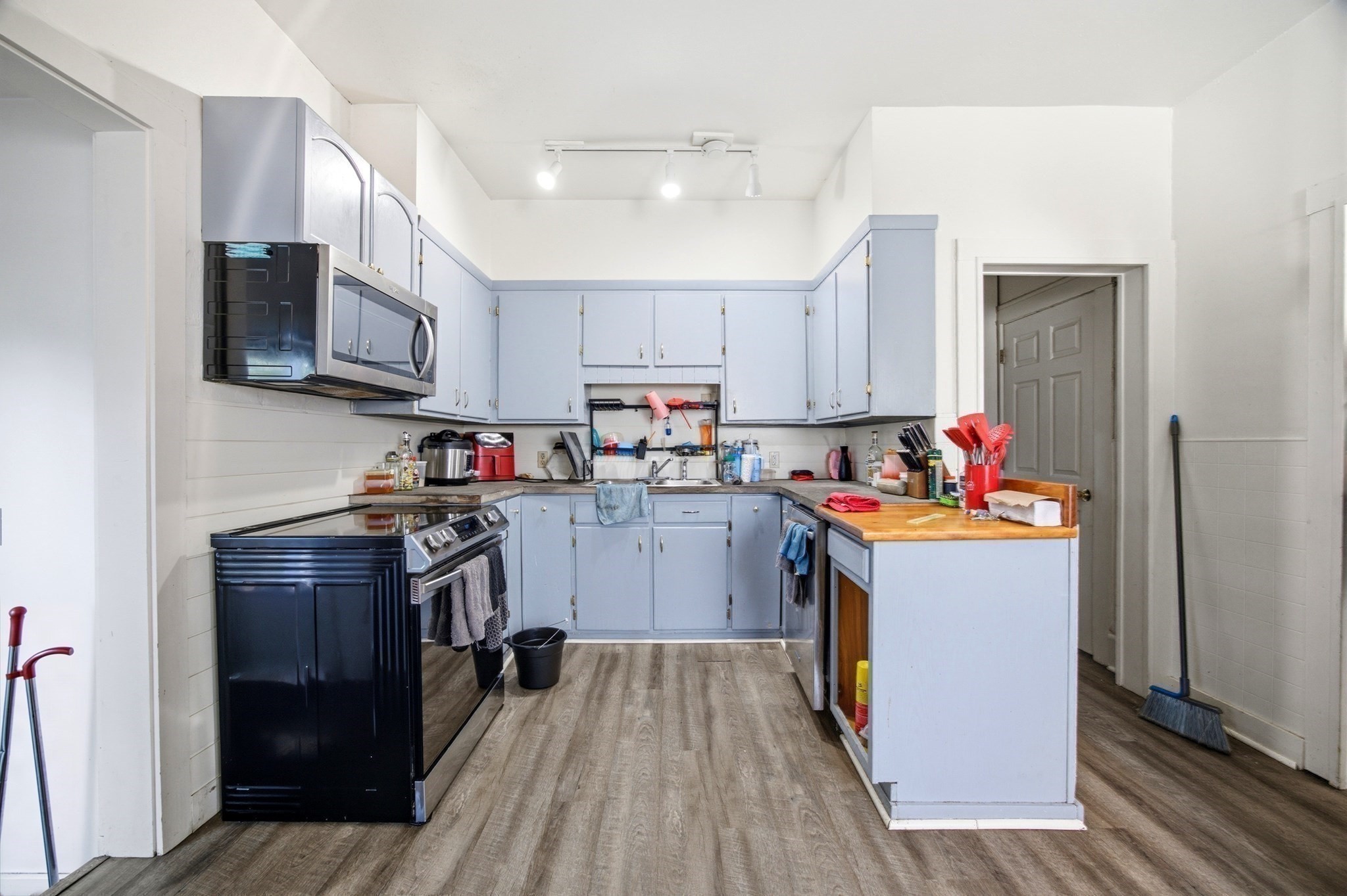 71-75 North Boulevard West Springfield, MA 01089 - Photo 5 of 12 Gallery Image 5