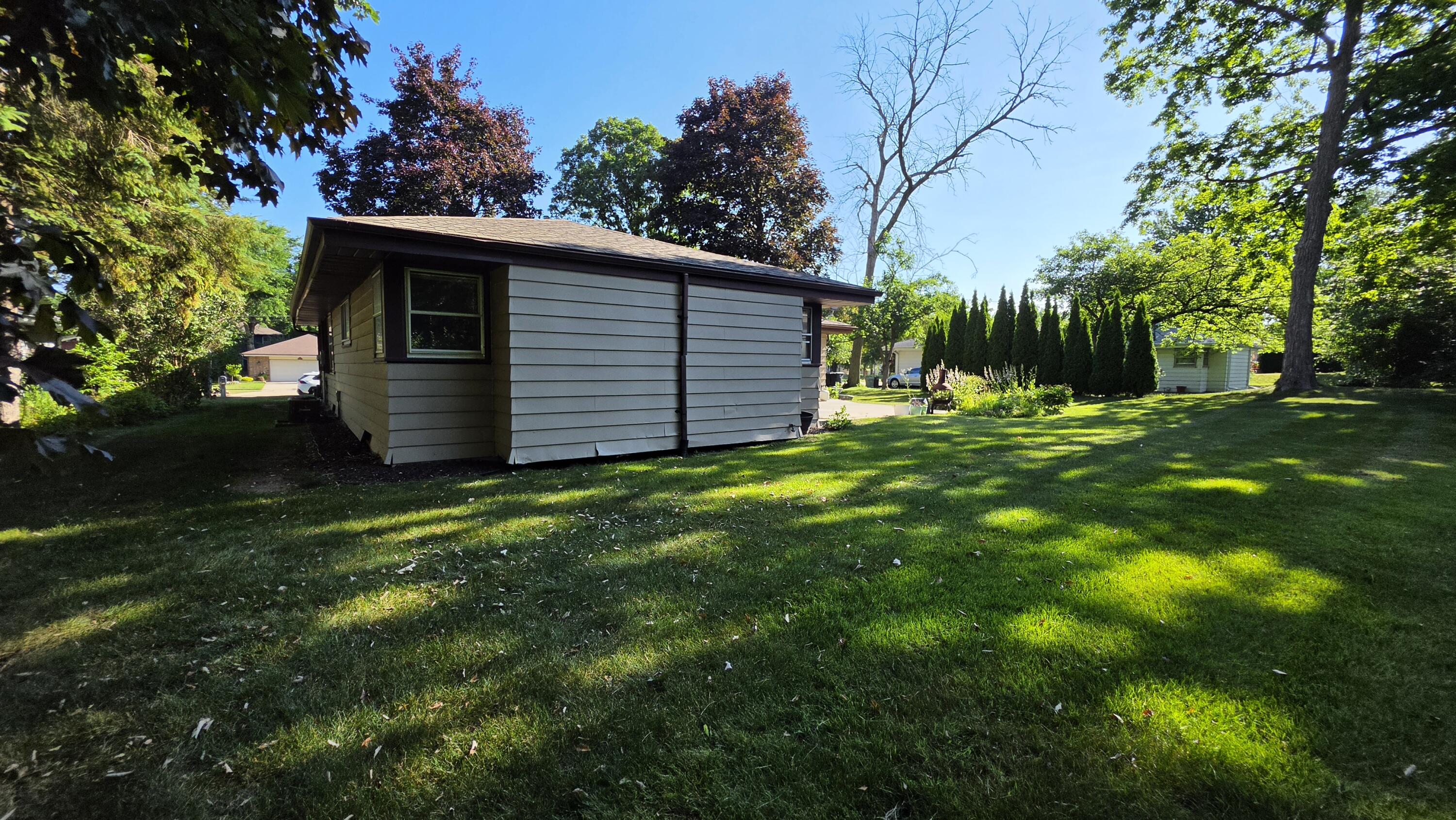 3415 West Cold Spring Road Greenfield, WI 53221 - Photo 15 of 16 20260710_084412