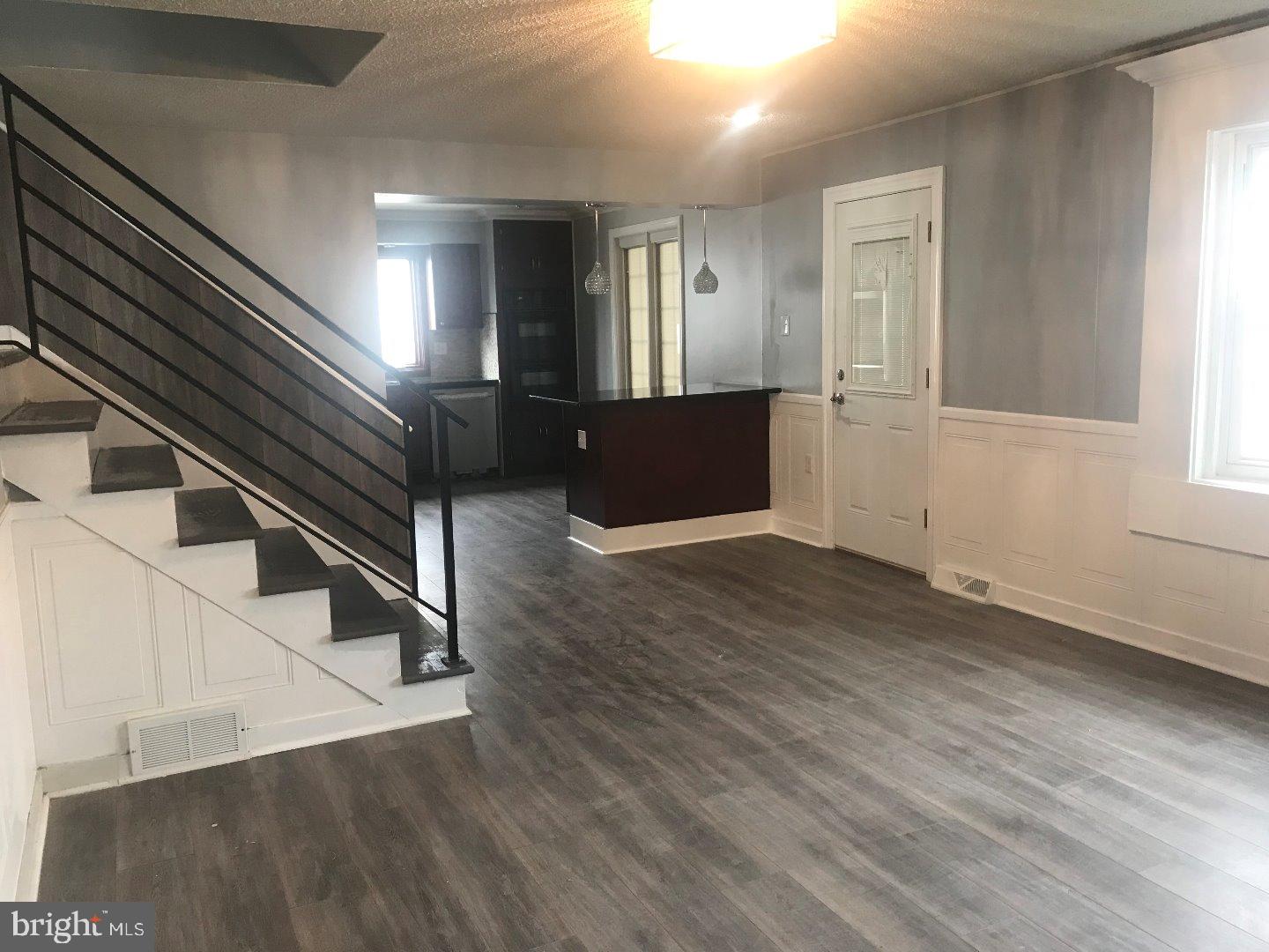 7421 Wyndam Road Pennsauken, NJ 08109 - Photo 3 of 14 Living Room