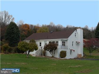 1395 North Sanatoga Road Pottstown, PA 19464 - Photo 2 of 8