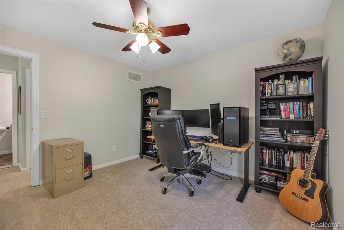 748 Burlington Road Canton, MI 48188 - Photo 28 of 43 25-748 Burlington Rd-WindowStill-Re.jpg
