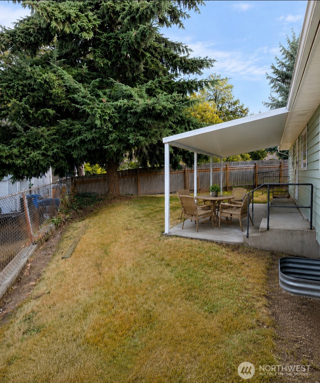 10246 Renton Avenue South Seattle, WA 98178 - Photo 12 of 14 Gallery Image 12