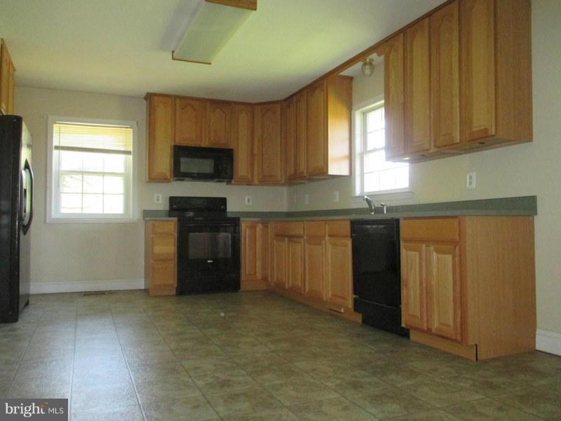 505 View Town Road Amissville, VA 20106 - Photo 4 of 14 Kitchen